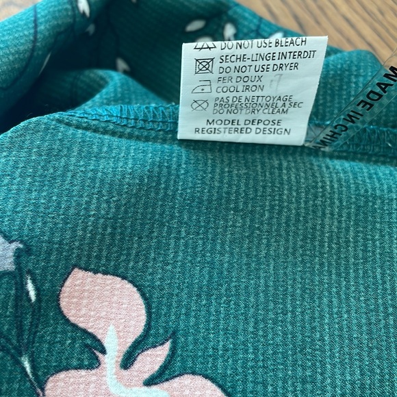 (2/$30) Elli White Long Sleeve Floral Green Blouse M/L - Picture 8 of 11